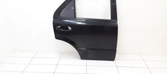 KIA Sorento Rear door