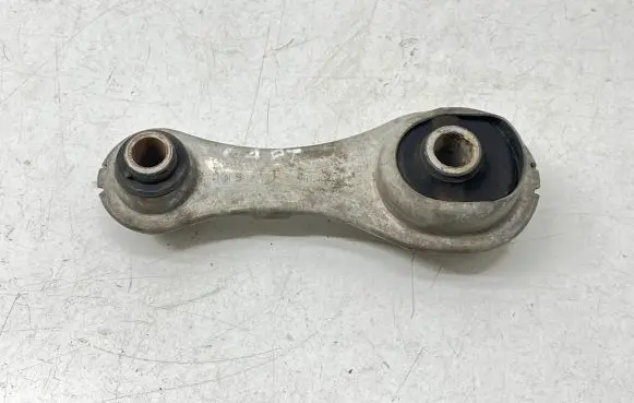 Renault Captur Gearbox mounting bracket 112381035R
