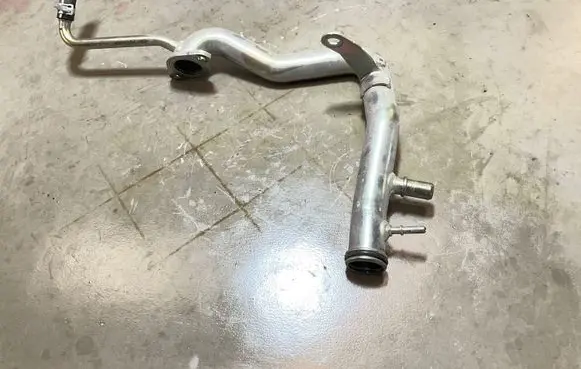Volvo XC40 Engine coolant pipe/hose