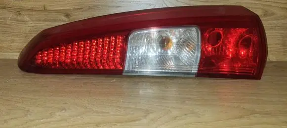 Volvo XC70 Rear/tail lights