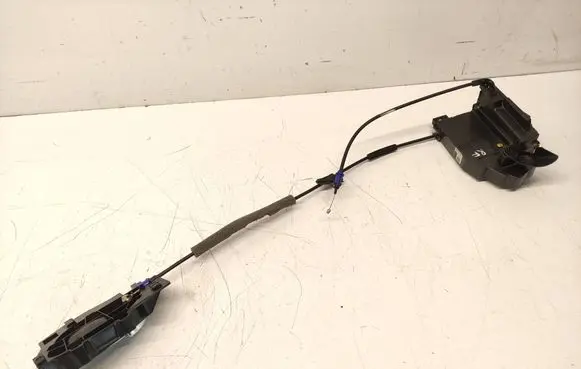 Citroen C4 II Picasso Front door lock 9810310280