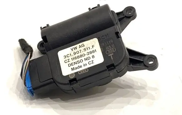 Volkswagen PASSAT CC Air flap motor/actuator 3C1907511F