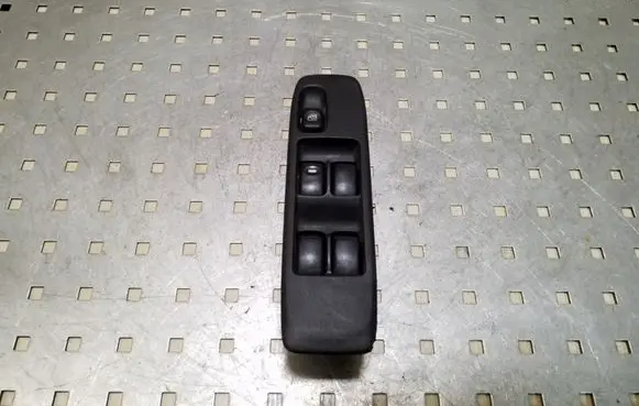 Mitsubishi Pajero Electric window control switch MR445652 C8DD251M