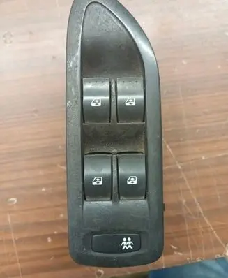 Renault Laguna II Electric window control switch 26515