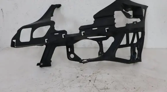 Mercedes-Benz E W211 Front bumper mounting bracket A2118800503