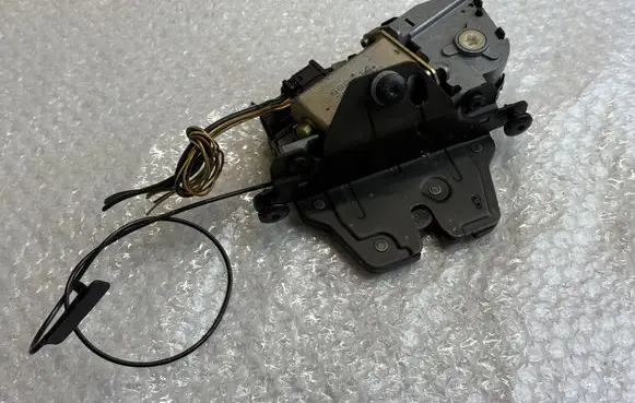 BMW X5 E53 Tailgate/trunk/boot lock/catch/latch 7111008 51247111008