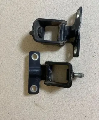 Mitsubishi Outlander Tailgate/trunk/boot hinge