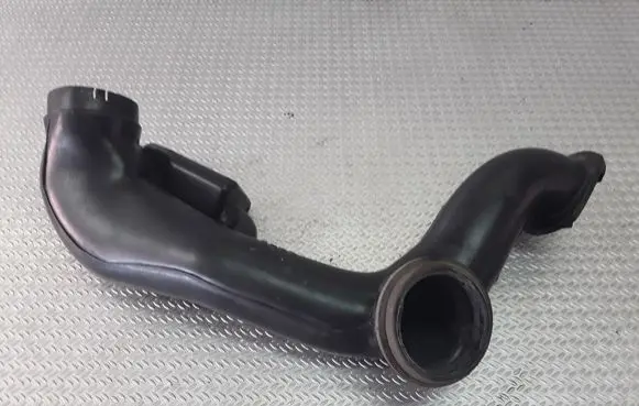 Ford Maverick Air intake hose/pipe