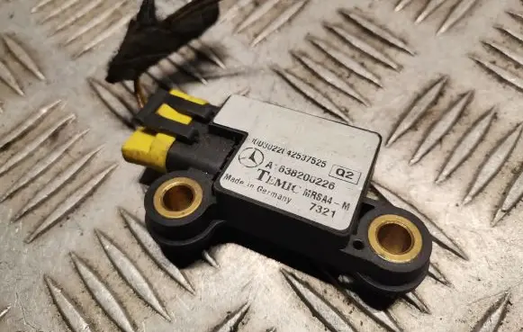 Mercedes-Benz ML W163 Airbag deployment crash/impact sensor 1638200226