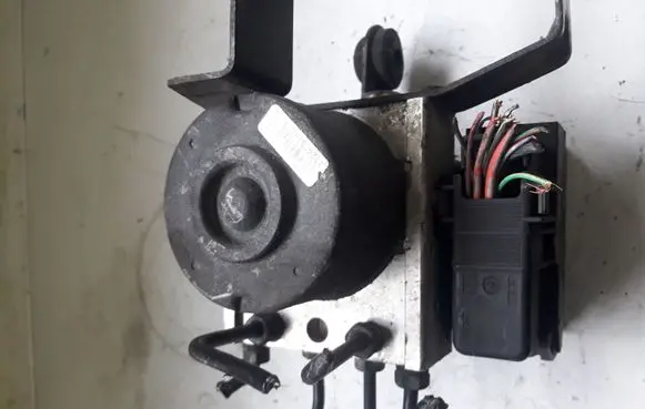 Ford Focus C-MAX ABS Pump