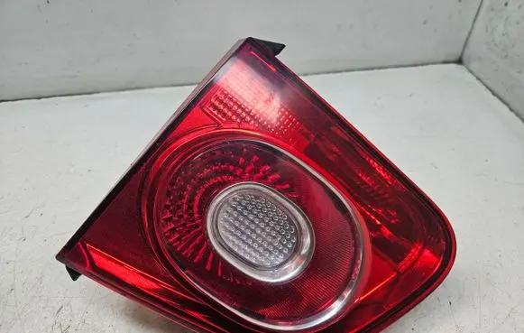 Volkswagen Tiguan Tailgate rear/tail lights 5N0945094B