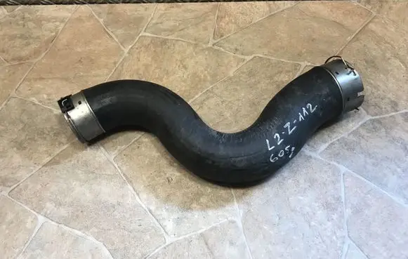 BMW 5 F10 F11 Intercooler hose/pipe 8571896