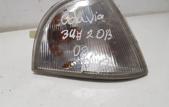Skoda Octavia Mk1 (1U) Front indicator light 24618000