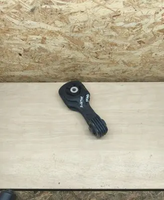 Engine mount bracket