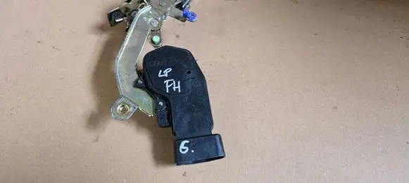 Suzuki Ignis Front door lock 8220280G20 8220280G11