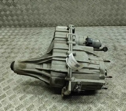Gearbox transfer box case