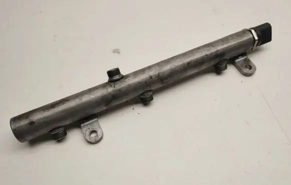Mercedes-Benz CLS C219 Fuel main line pipe A6420702595