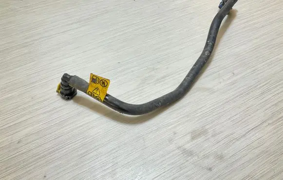 Opel Astra J Fuel main line pipe