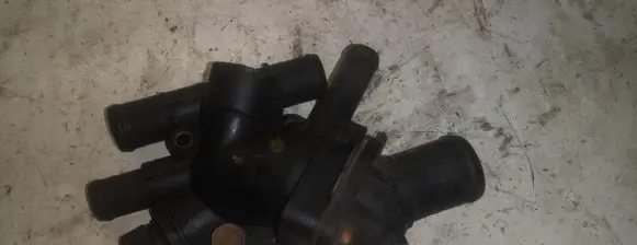 Volvo S40, V40 Thermostat 8000065390