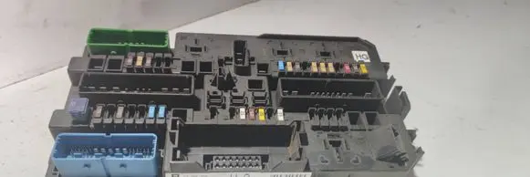 Opel Zafira B Fuse module 13206759 5DK00866952