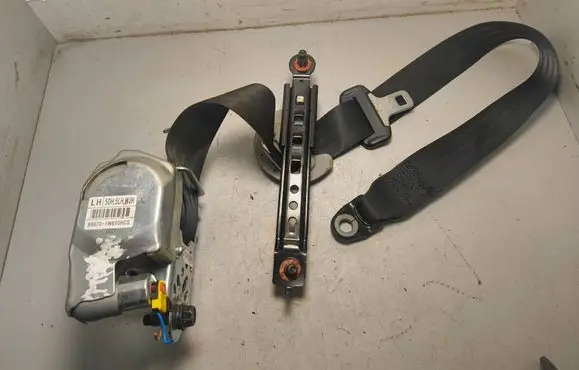 KIA Rio Front seatbelt 888701W600HCS 5DH5LHWJH 027809S125
