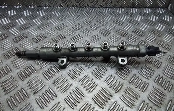 Mazda CX-7 Fuel main line pipe