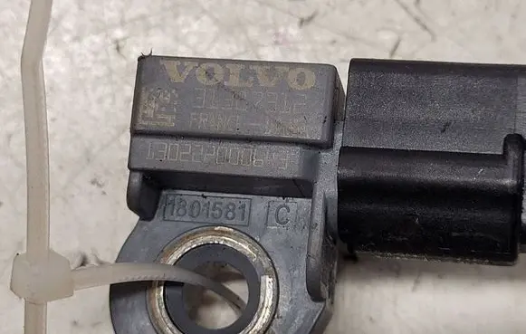 Volvo V40 Airbag deployment crash/impact sensor 31387312