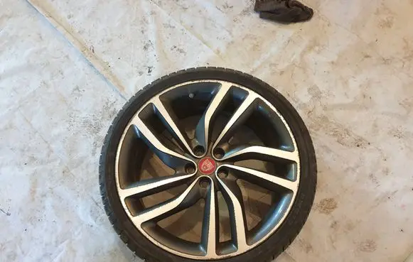 Jaguar XF X260 R20 alloy rim 
