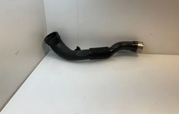 BMW 3 F30 F35 F31 Intercooler hose/pipe 7604033