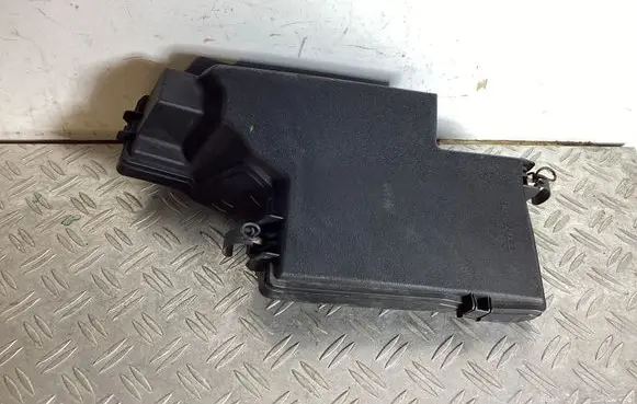 Lexus GS 250 350 300H 450H Fuse box cover 8266230C80