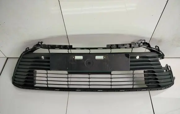 Front bumper lower grill