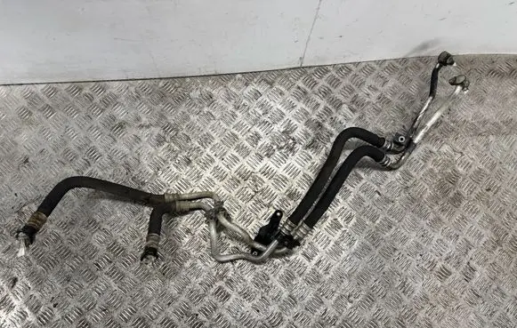 BMW 6 F12 F13 Gearbox oil cooler pipe/hose 7589509 7589510