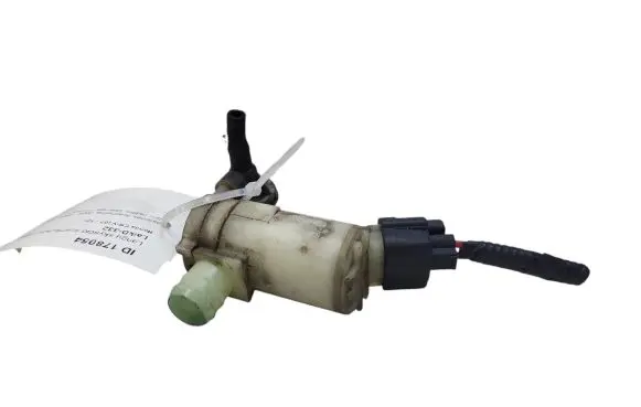 Honda CR-V Windscreen/windshield washer pump