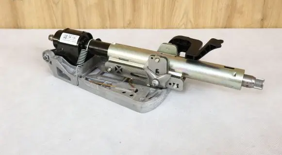 Mercedes-Benz SLK R172 Steering wheel axle 1724600216 A1724600216