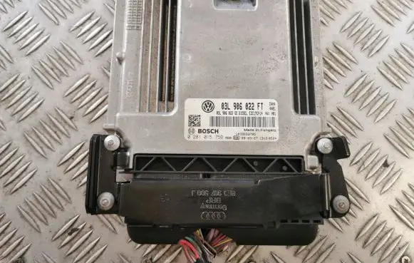 Volkswagen Eos Engine control unit/module 0281013172 03G906021FT