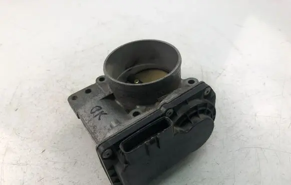 Volvo S40 Throttle valve 8677694