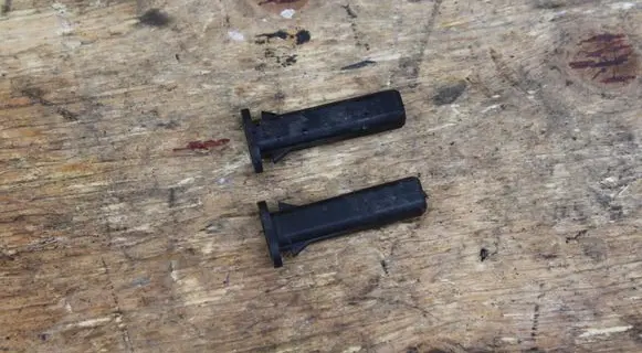 Audi A4 S4 B9 Radiator mount bracket 4M011095