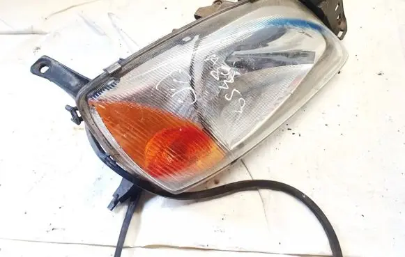 Ford Fiesta Headlight/headlamp 206115b 20-6115b