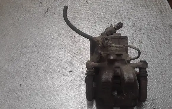 Volkswagen PASSAT B6 Rear brake caliper