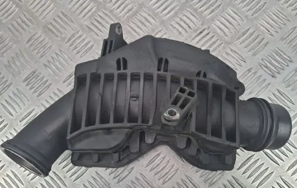 Mercedes-Benz ML W166 Intake resonator A6429970620 4012072C