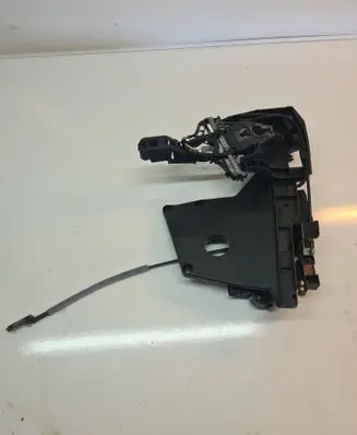 Volvo V70 Front door lock 31253669 30661072 30784204