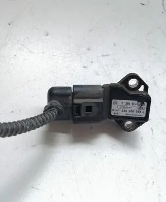 Volkswagen PASSAT B6 Air pressure sensor 038906051C