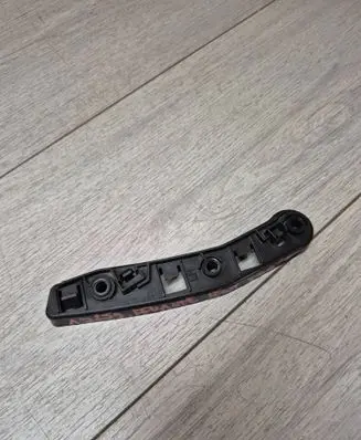 Maserati Levante Front bumper mounting bracket 670032916