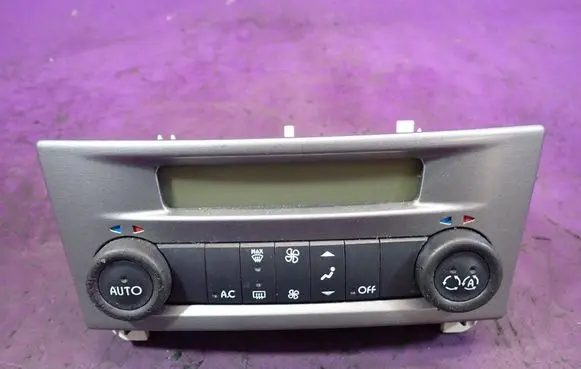 Renault Laguna II Climate control unit 8200001901C
