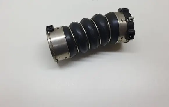 BMW 5 F10 F11 Intercooler hose/pipe 8513451 11279410