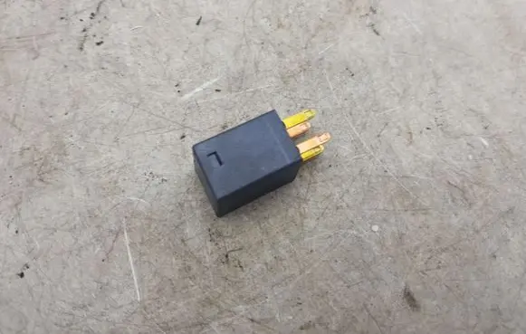 Mitsubishi Outlander Other relay MR538851