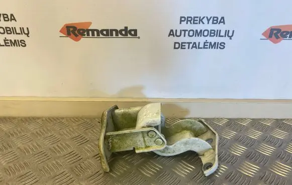 Renault Trafic III (X82) Rear door lower hinge 904108626R 83458837