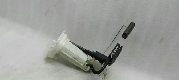 BMW 6 E63 E64 Fuel level sensor 6766152