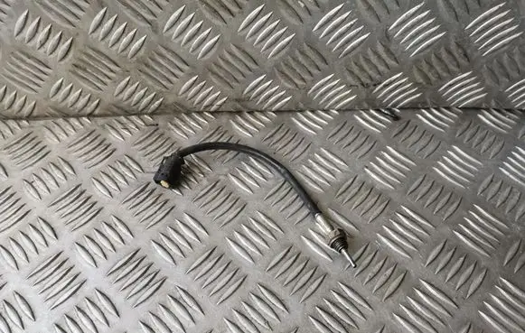 BMW 5 F10 F11 Exhaust gas temperature sensor 7807686 7804177 780417704