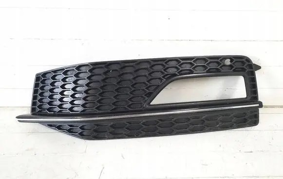 Audi A4 S4 B9 Front fog light trim/grill 8K0807681N